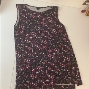 Great shape long super soft tank batik look